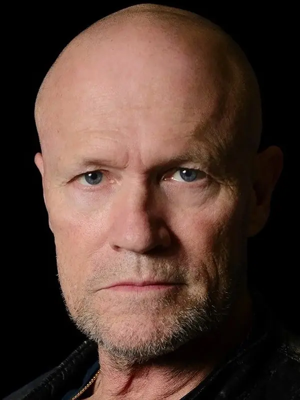 マイケル・ルーカー